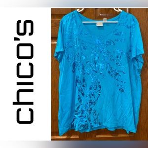 💖 2 for $20 💖 Chico's Zenergy Size 4 Electric Teal Blue Embellished T-Shirt